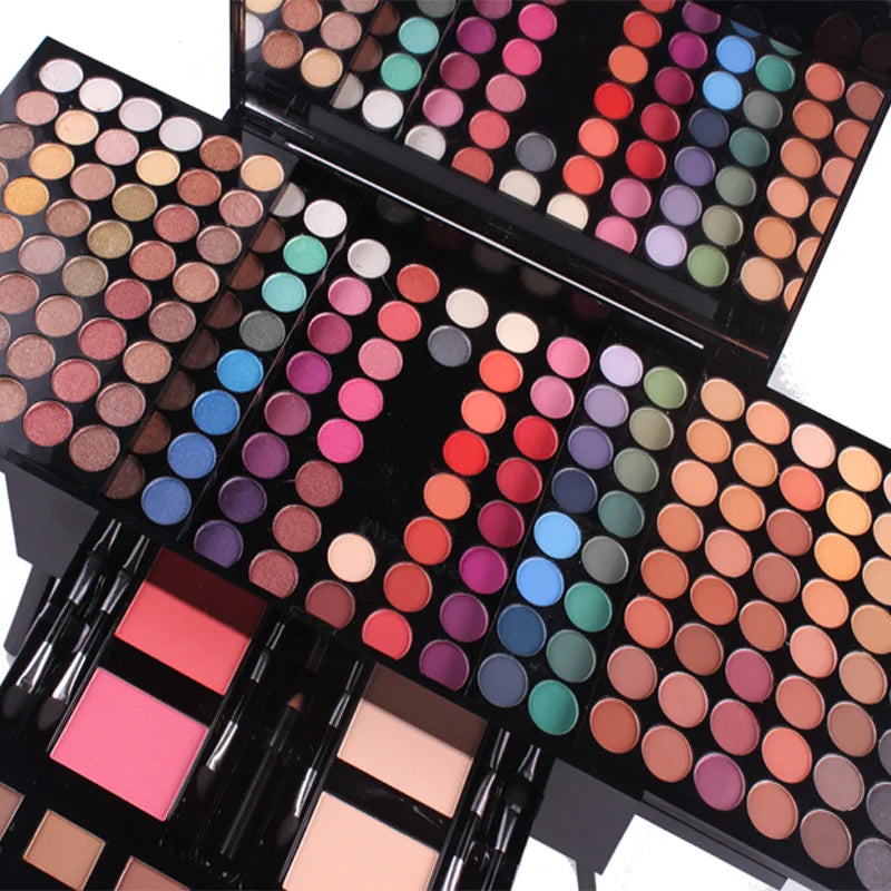 Coffret Maquillage: 180 Couleurs Pro pour Looks Infini
